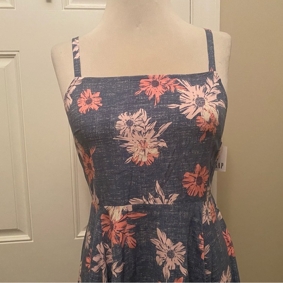 GAP Dresses & Skirts - GAP dress size XS. NWT.